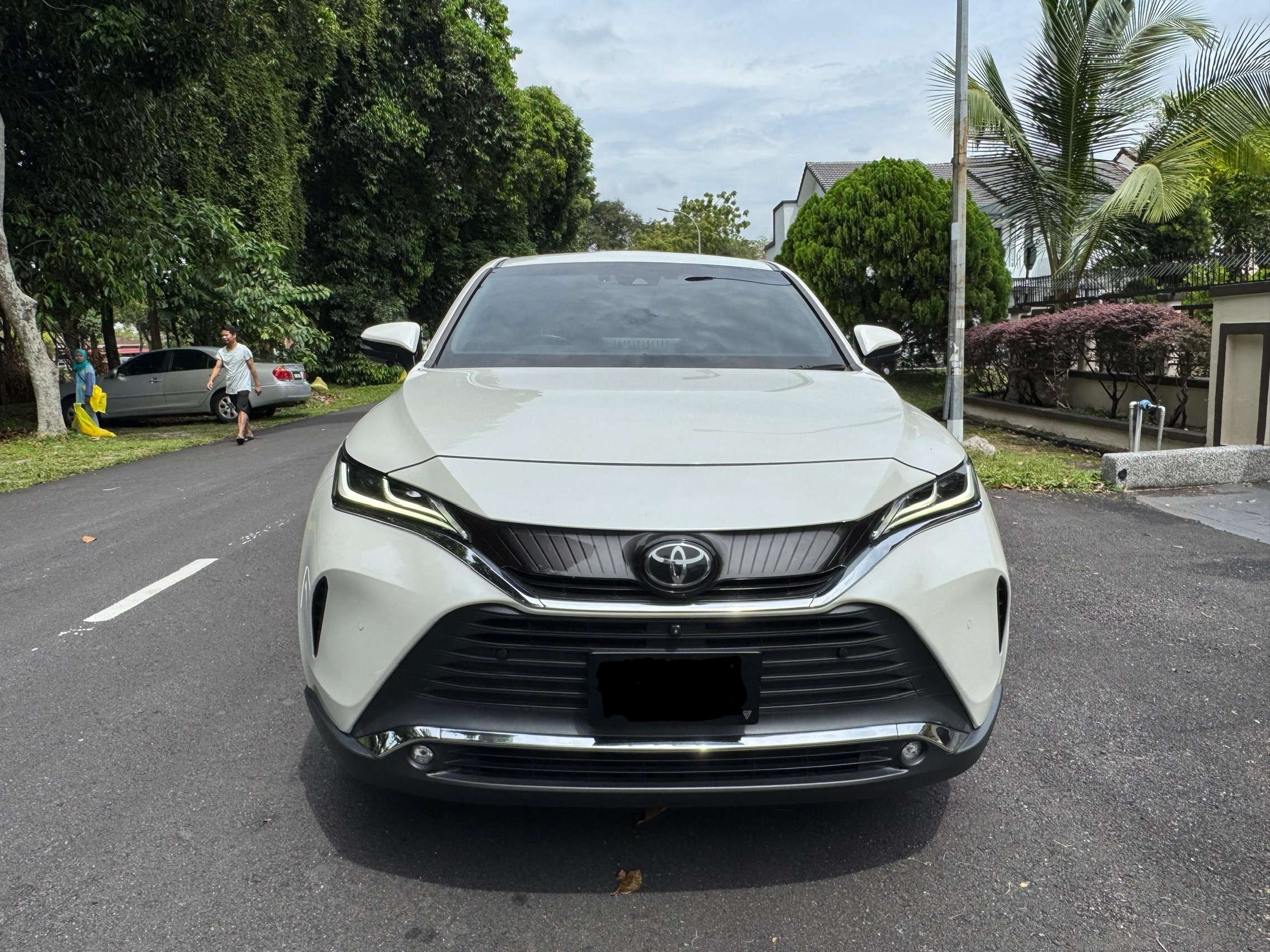 Toyota Harrier 2.0 G 2020 thumbnail 2