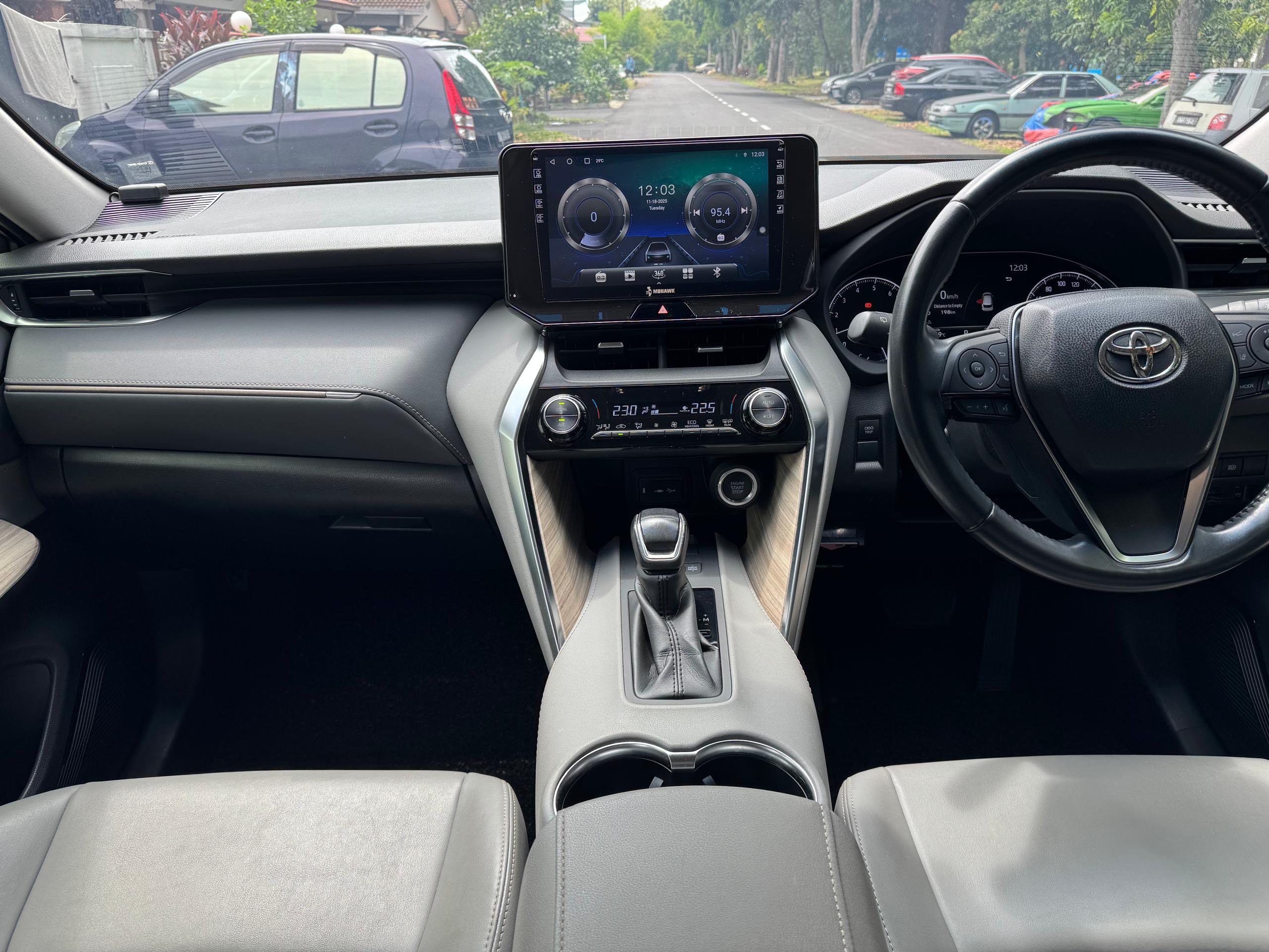 Toyota Harrier 2.0 G 2020 thumbnail 4