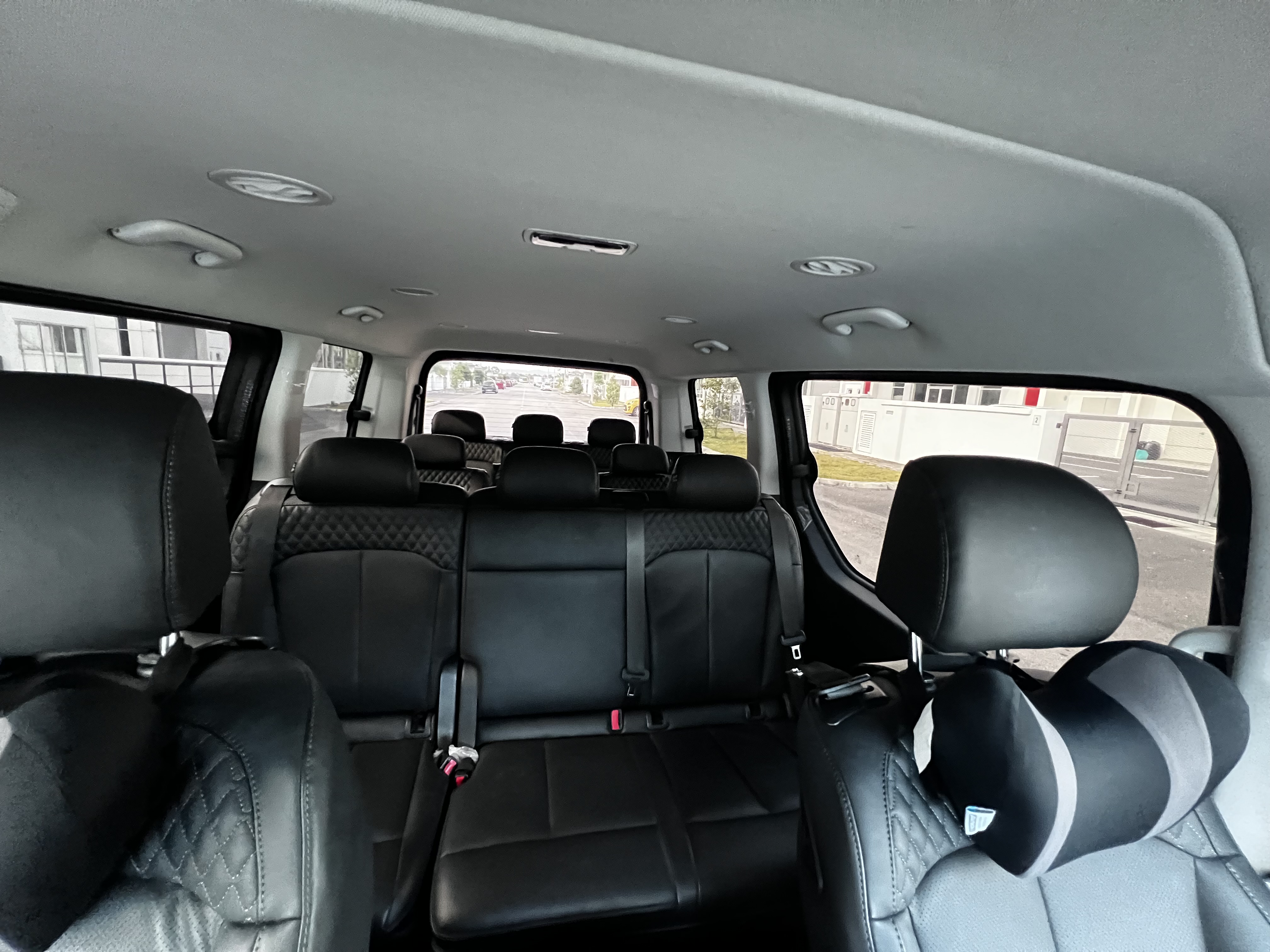 Hyundai Staria  2.2 L 2023 thumbnail 6