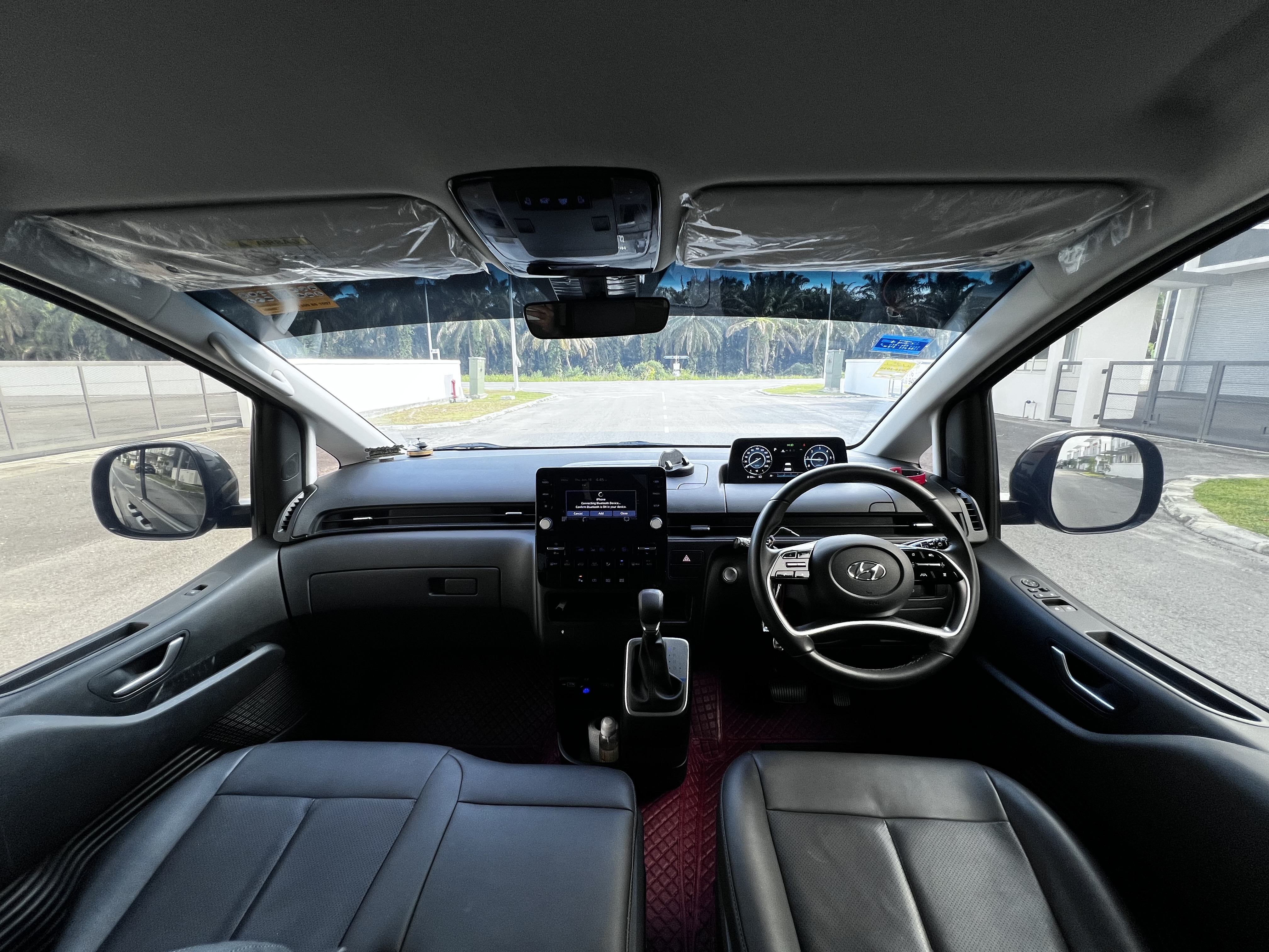 Hyundai Staria  2.2 L 2023 thumbnail 7